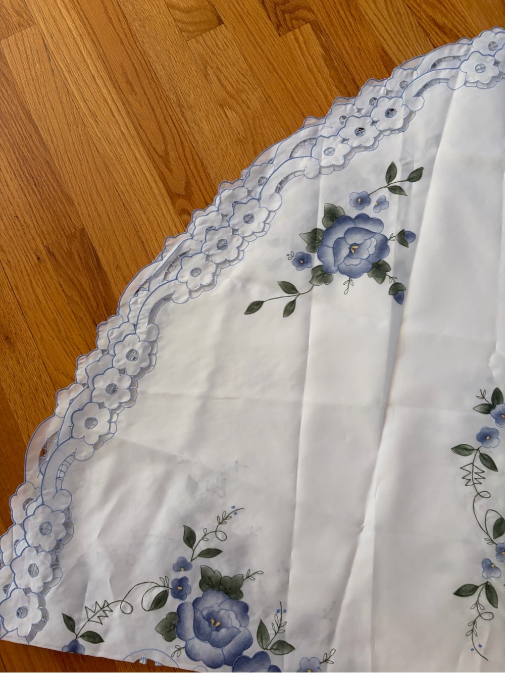 Blue Floral Embroidered Round Tablecloth - Unbranded, 68" diameter - Picture 12 of 13